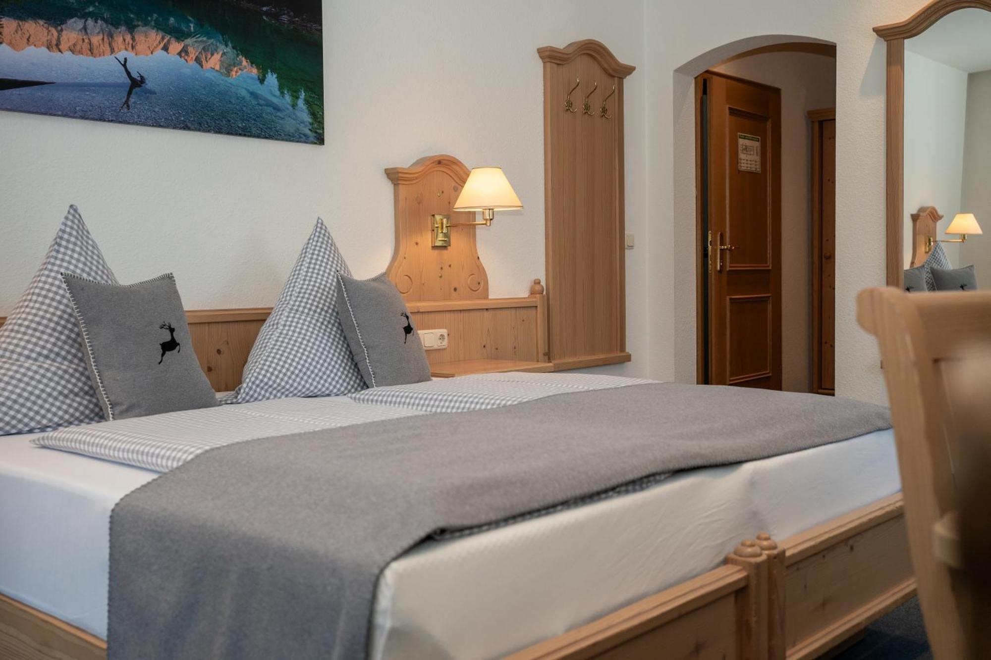 Hotel Gasthof Alter Wirt 파르한트 외부 사진