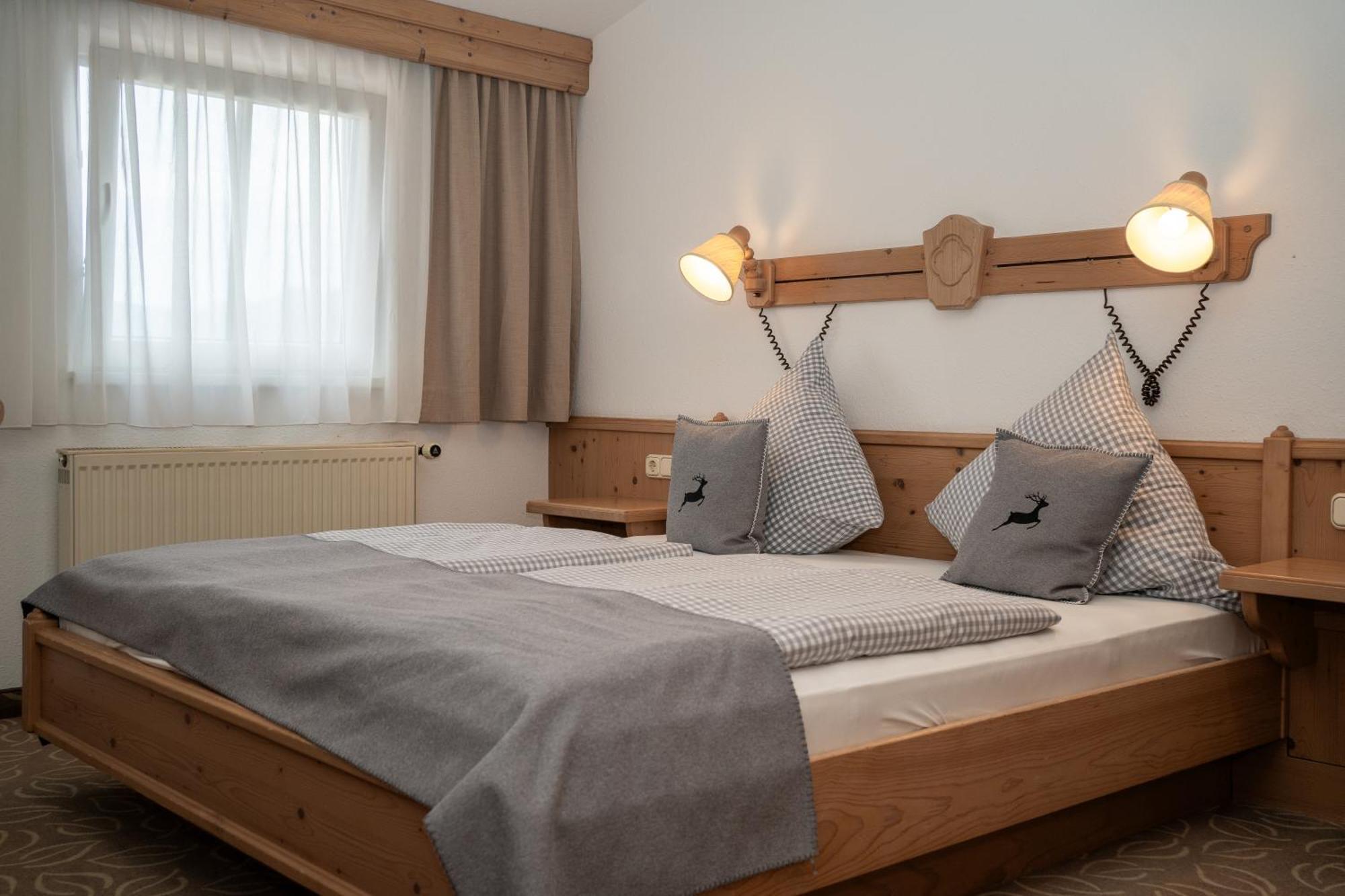 Hotel Gasthof Alter Wirt 파르한트 외부 사진